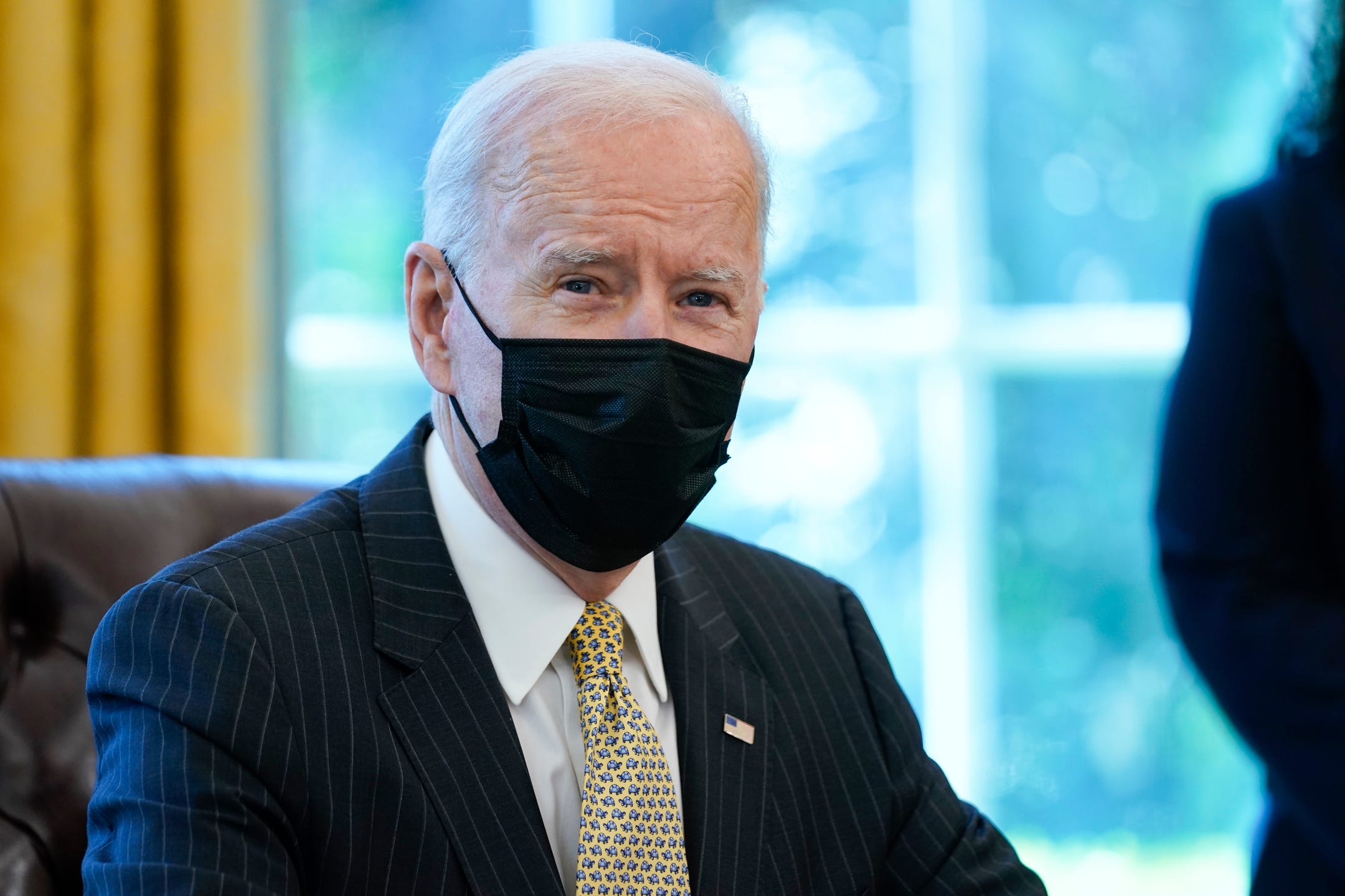 bidenliftstrumpsanctionsoninternationalcourtofficials