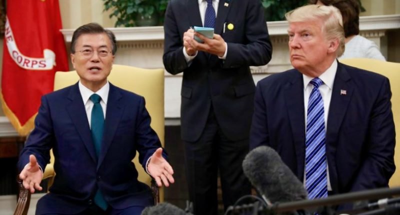 uspresidenttrumpsouthkoreanpresidentmoonjaediscussnorthkoreasthreattoscrapsummit