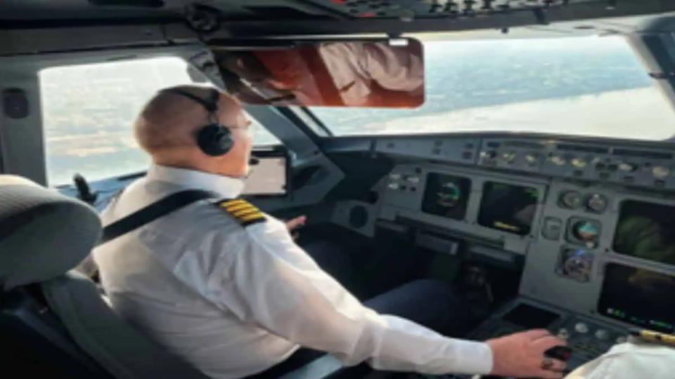 iranparliament’sspeakerpilotsflighttobeirutamidisraelistrikes