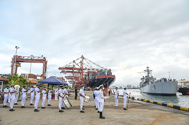 indiannavysfirsttrainingsquadronreachessrilanka
