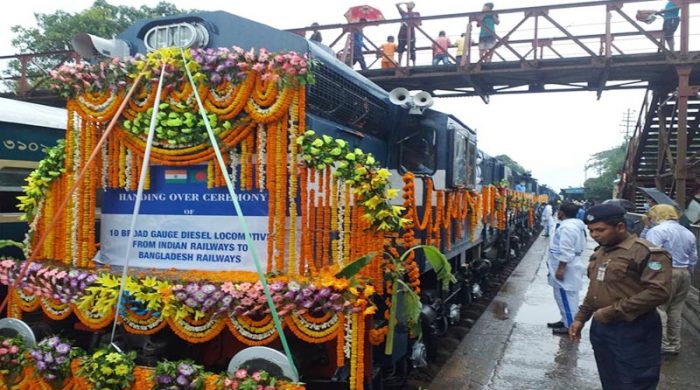 indiahandsover20broadgaugediesellocomotivestobangladeshundergrantassistance