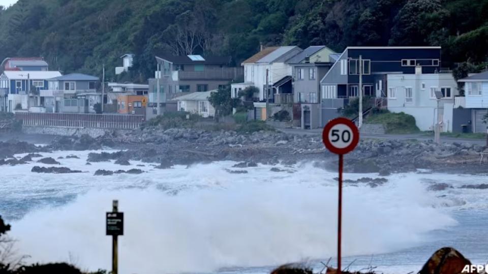 Hundreds of People Evacuated as Waves Batter New Zealand Capital