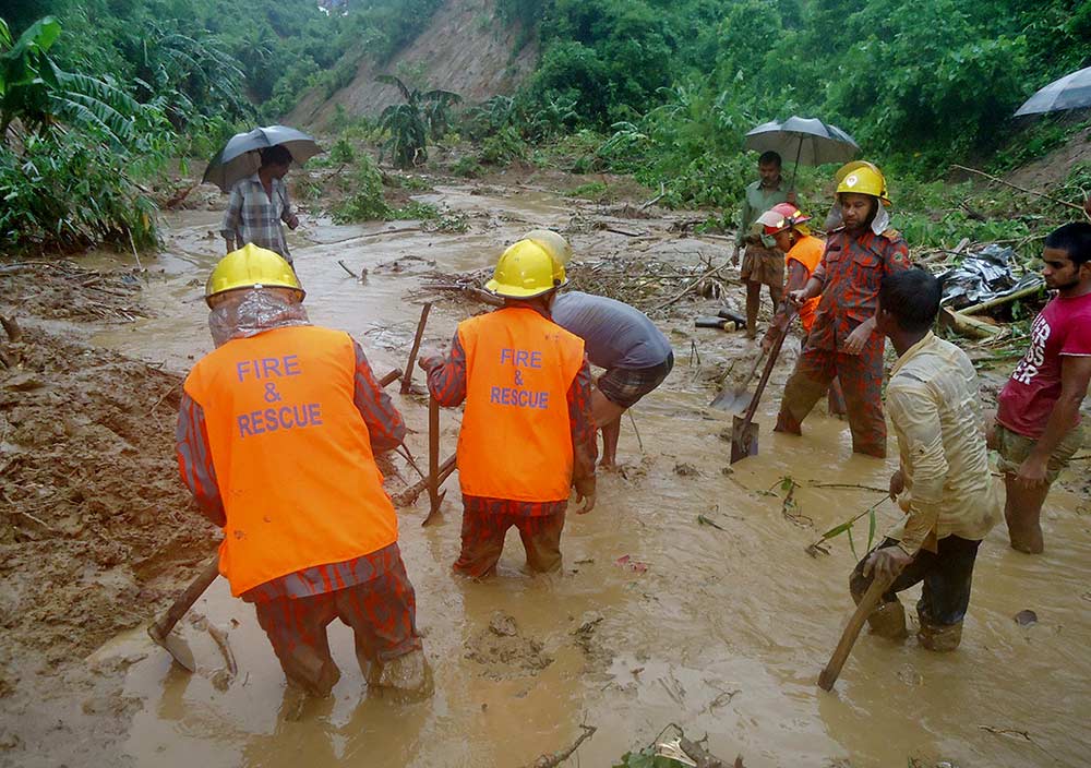 12peoplekilledinbangladeshlandslide