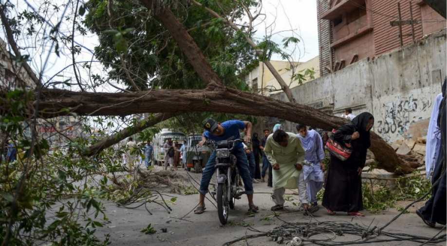 5killed36injuredasduststormhitskarachipakistan