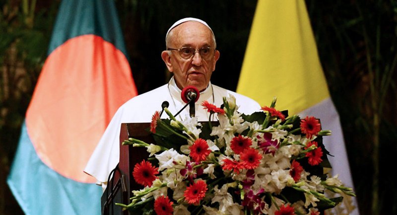 popefrancisurgestheworldtoaddressrohingyacrisis