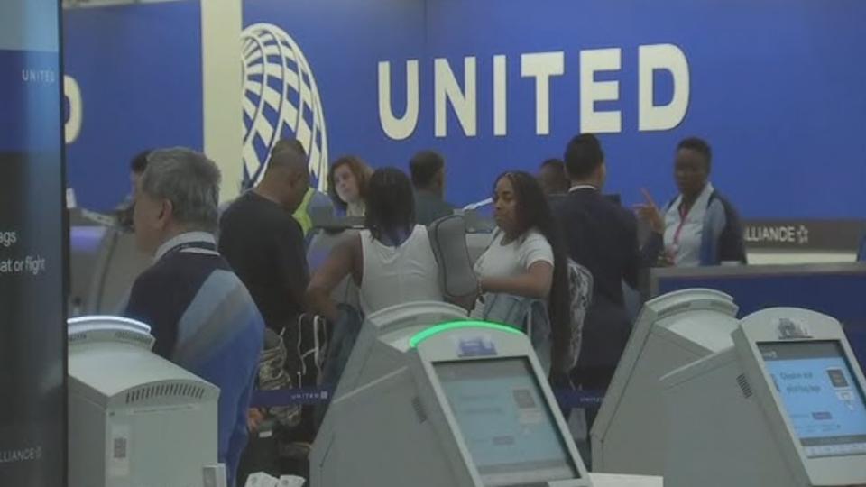 United Airlines resumes operations after tech disruption