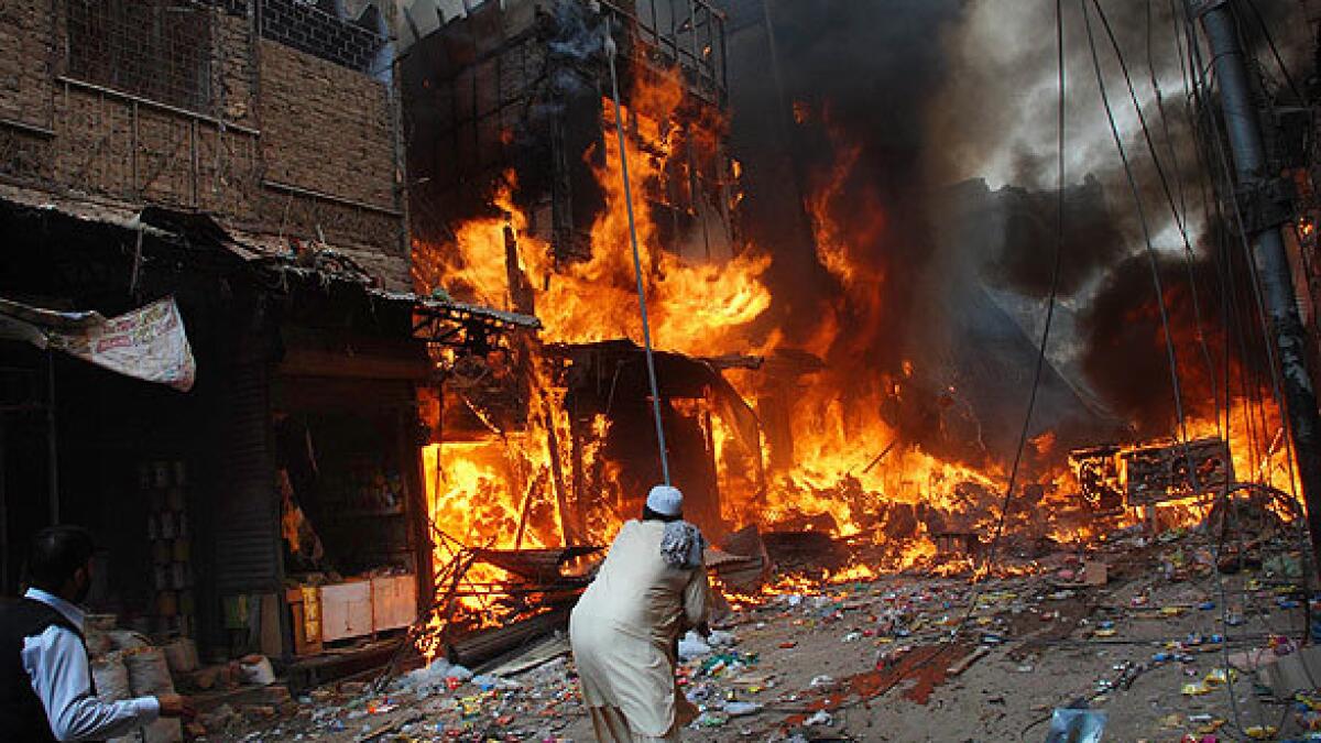5 killed, several injured in devastating fire in Peshawar, Pakistan