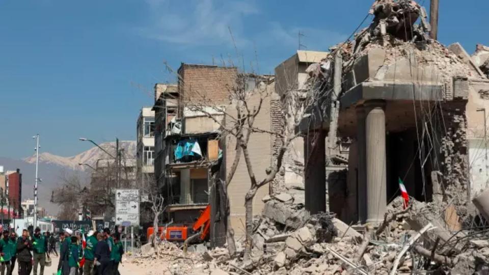 US Strikes Kill Seven Iranian Troops, Civilian Death Toll Rises to 30