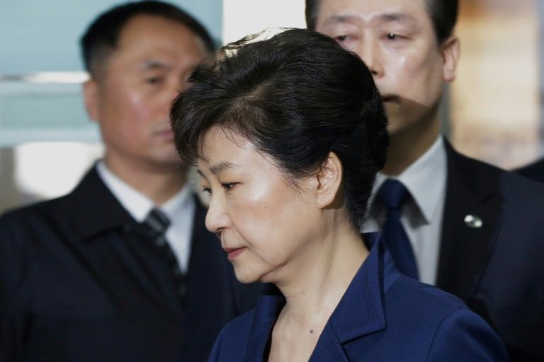 southkoreasoustedpresidentparkgeunhyearrested