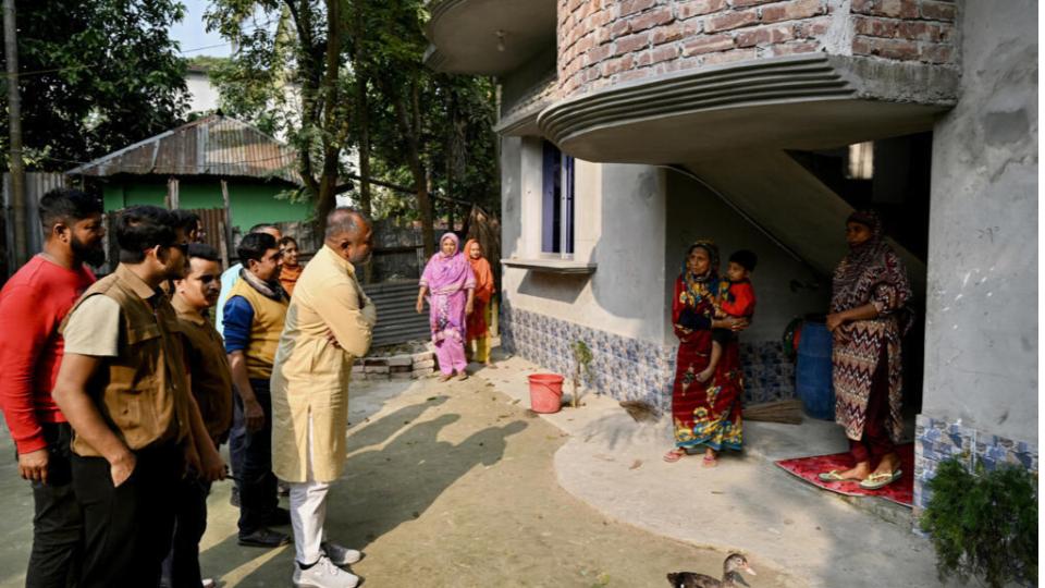 Bangladesh Readies for Elections, Worry Among Hasina Supporters