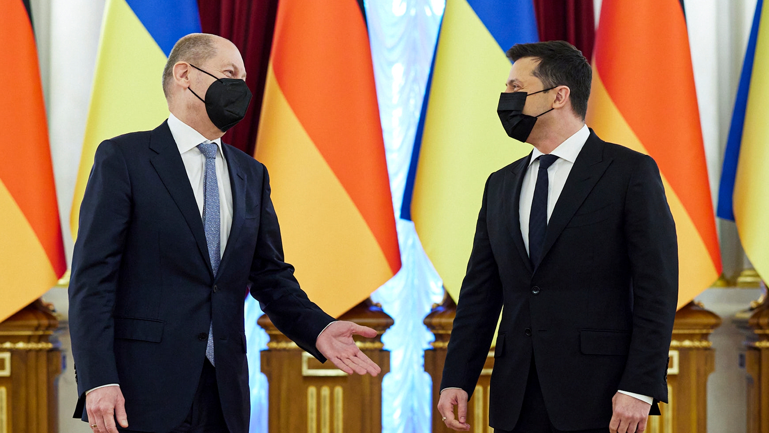kremlinsignalsmoretalkswithwestamidukrainetensions