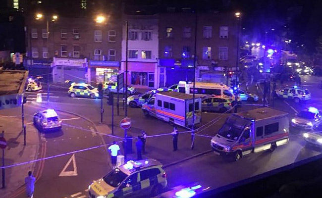 onedeadinpotentialterroristattacknearlondonmosque