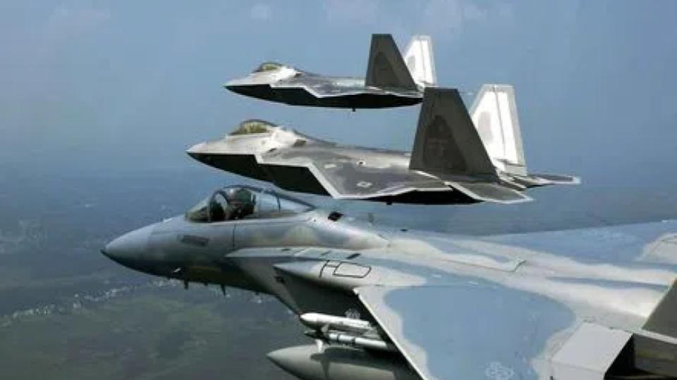 britishandfrenchwarplanesstrikescentralsyria