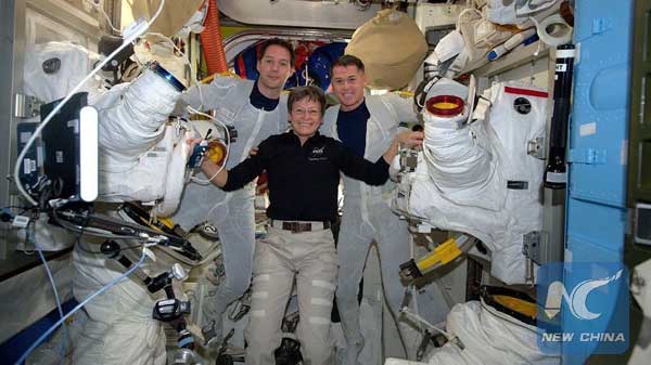 usastronautbreaksfemalerecordformostspacewalks