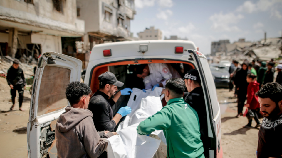 WHO Halts Gaza Medical Evacuations After Worker Killed 