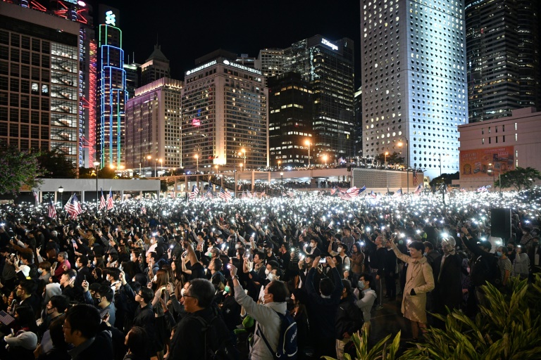 hongkongsetforfreshprotestsaspoliceenduniversitysiege