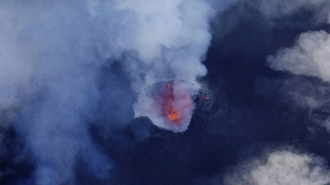 thousandsfleetheirhomesasvanuatuvolcanothreatenstoerupt