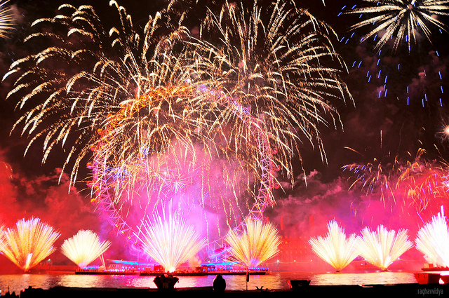 worldwelcomesnewyearwithpomp