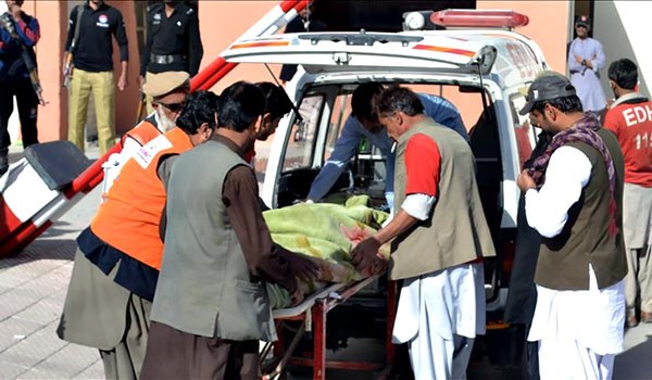 21killedinpakistansuicideattacksenatedeputychairmaninjured
