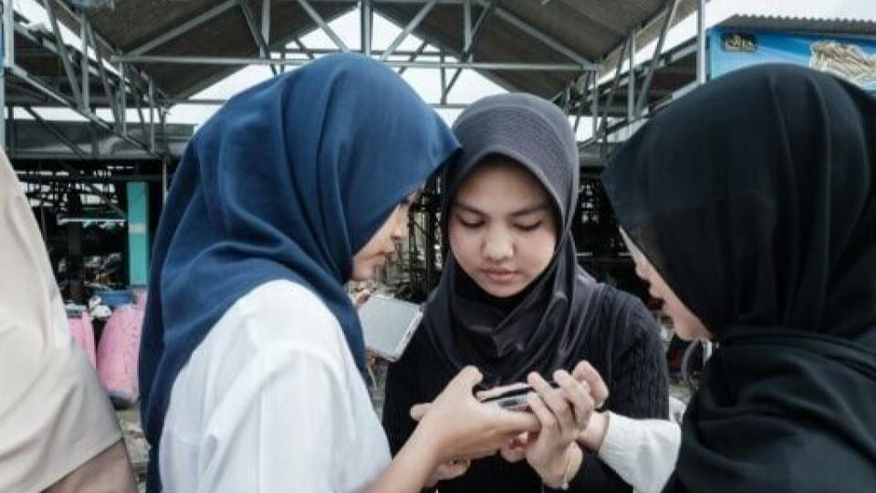 Indonesian Kids Brace Themselves For Social Media Ban