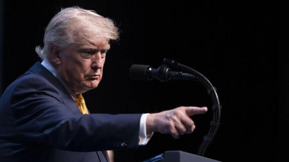 Trump Threatens Oman With Bombing, Demands Iran 