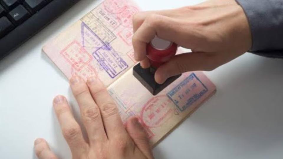 Kuwait expands family visa validity, scraps salary requirement