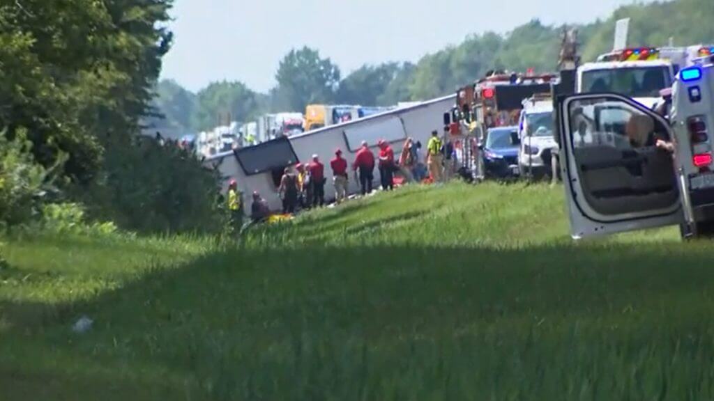 Bus from Niagara Falls to New York overturns, several dead