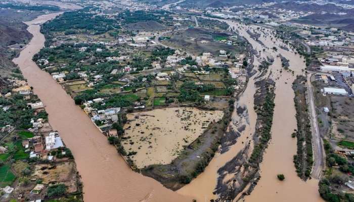 Heavy rains, flashfloods lash Oman; 12 killed