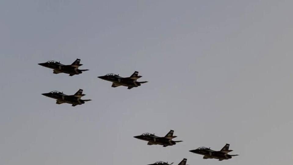 Saudi-led coalition deploys 100 jets in Yemen operation