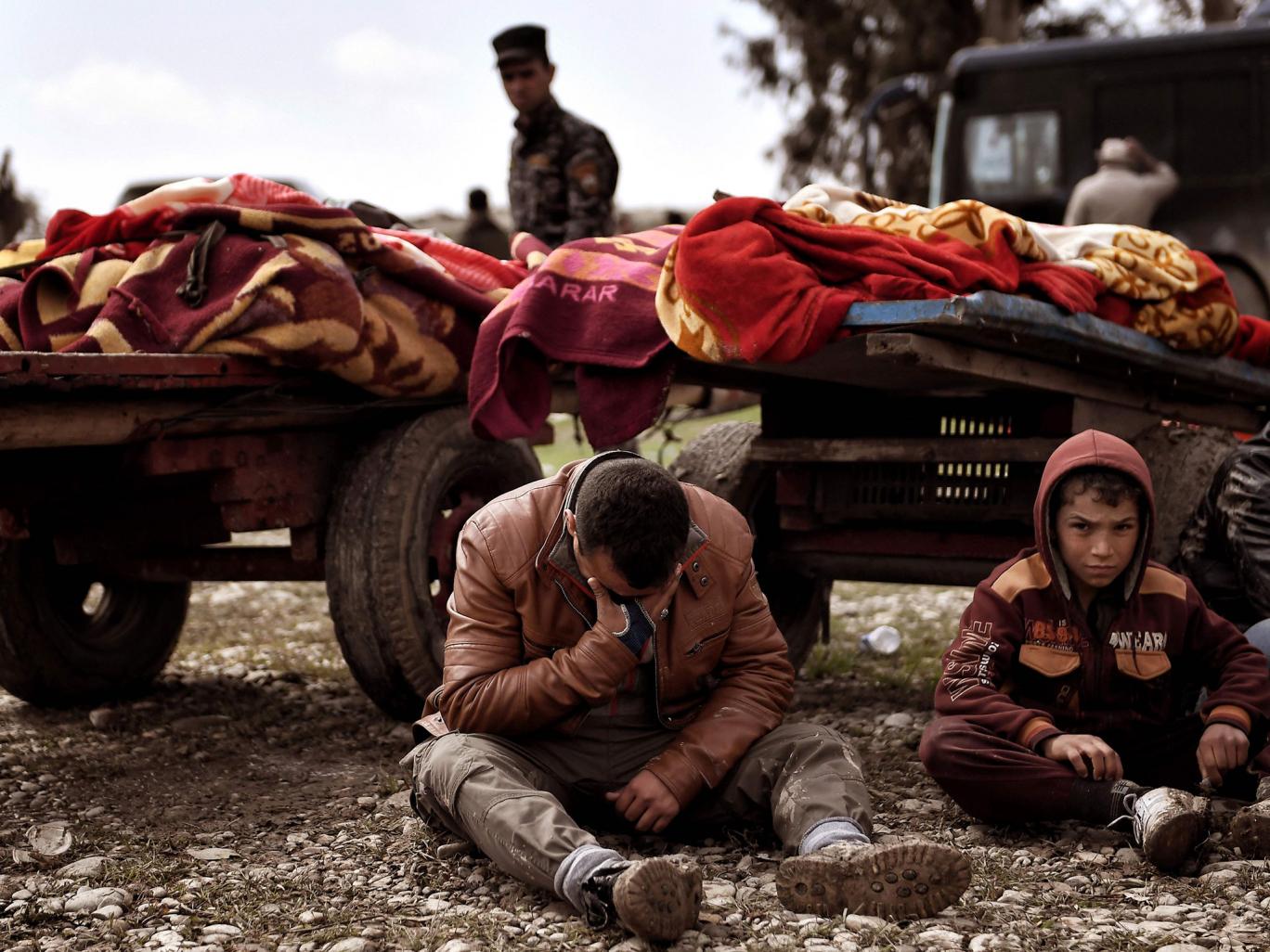 mosul:catastrophicciviliancausalitiesforceiraqiforcestopauseoffensiveagainstisis