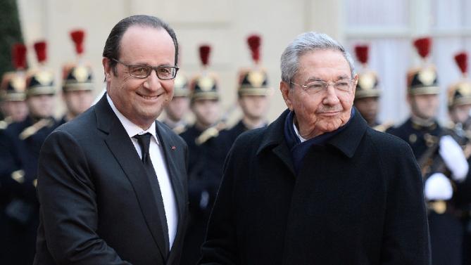 presidenthollandecallsforanendtoussanctionsoncuba