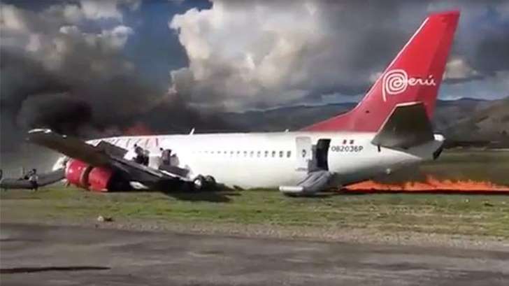 video:planecatchesfireforcesemergencylanding