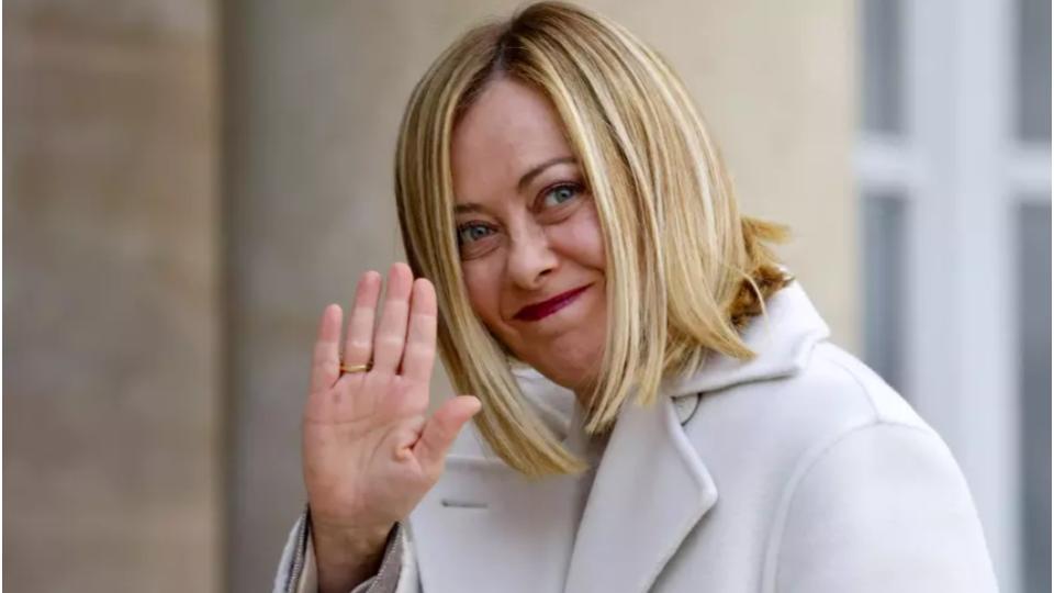 Giorgia Desi Jhumka Selfie Goes Viral 