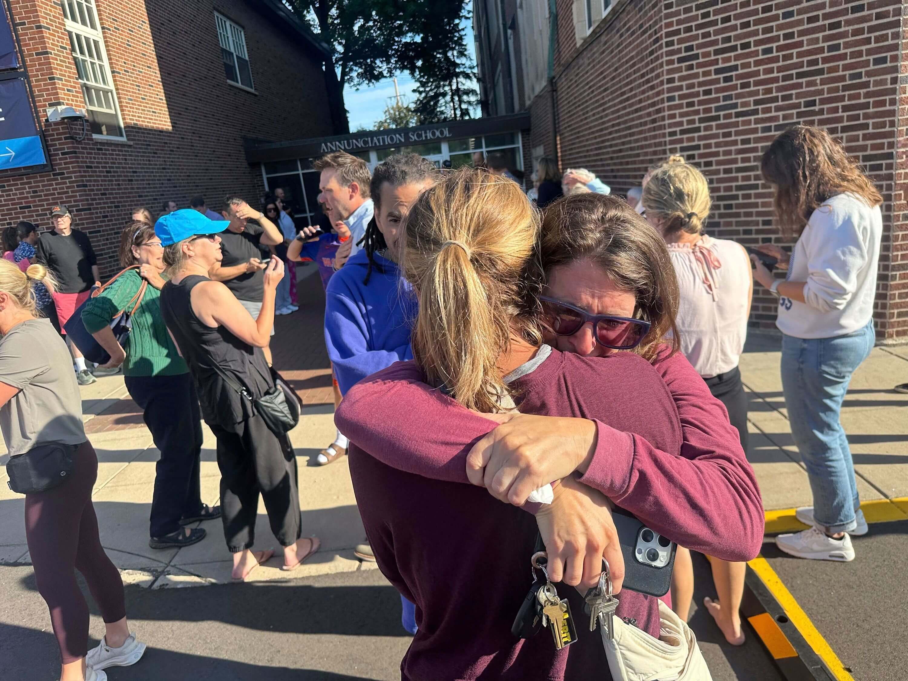 2 children killed, 17 injured in Minneapolis school shooting; gunman shoots self