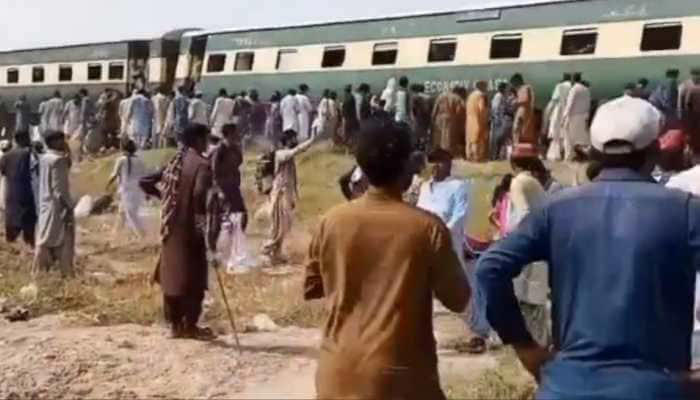 Pakistan: Three coaches of Jaffer Express derail due to explosion; 1 injured