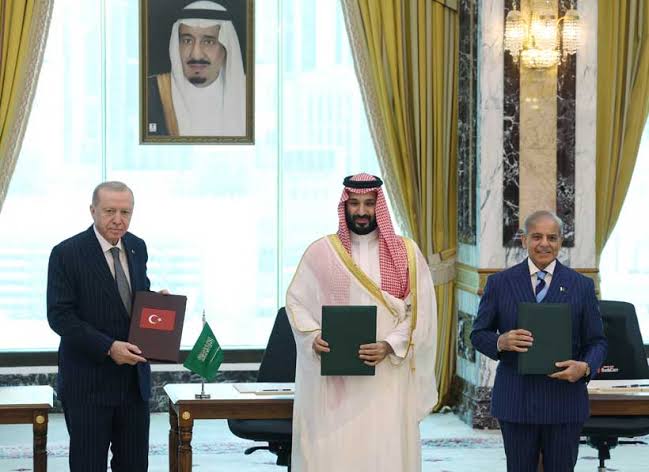 Turkey, Saudi Arabia, Pakistan set to hold first defence talks under Mecca pact