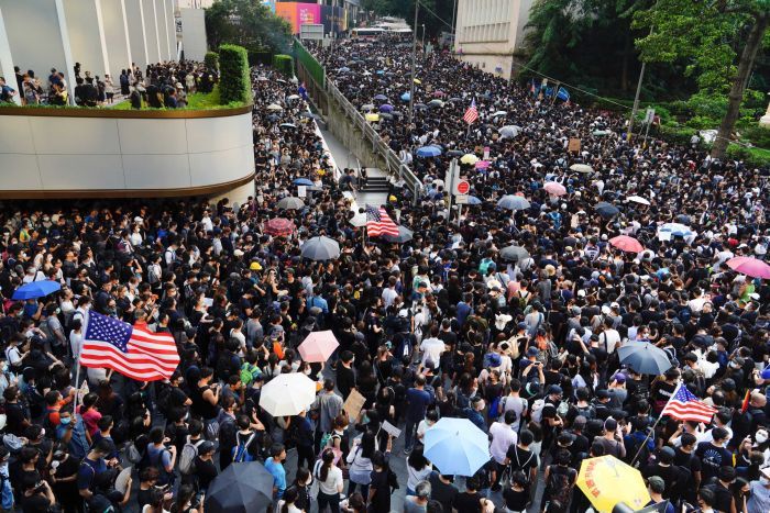 hongkongprotestersurgeuspresidenttoliberatetheterritoryfromchina