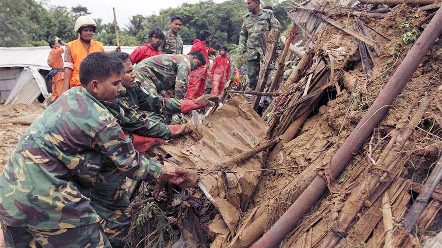 35peoplekilledinlandslidesinbangladesh