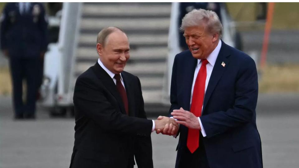 Trump Signals Ukraine Ceasefire Possibility After Call with Putin