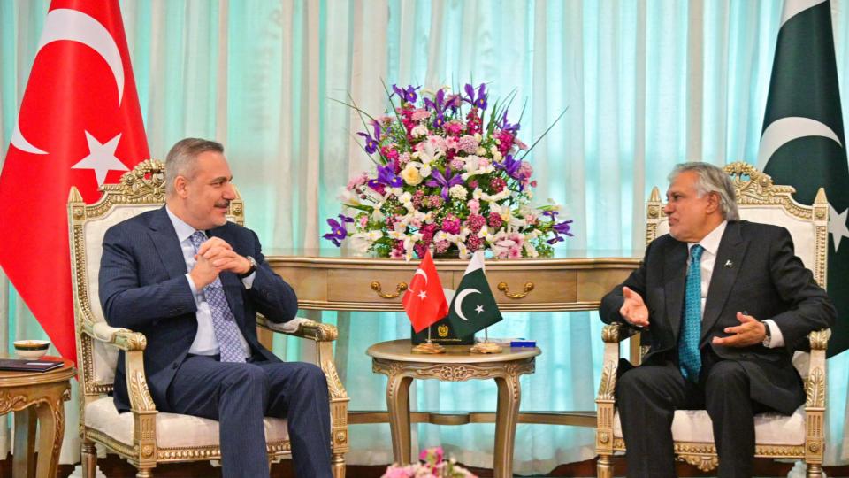 Pakistan Foreign Minister Ishaq to Visit China as US-Iran Talks Remain Vague