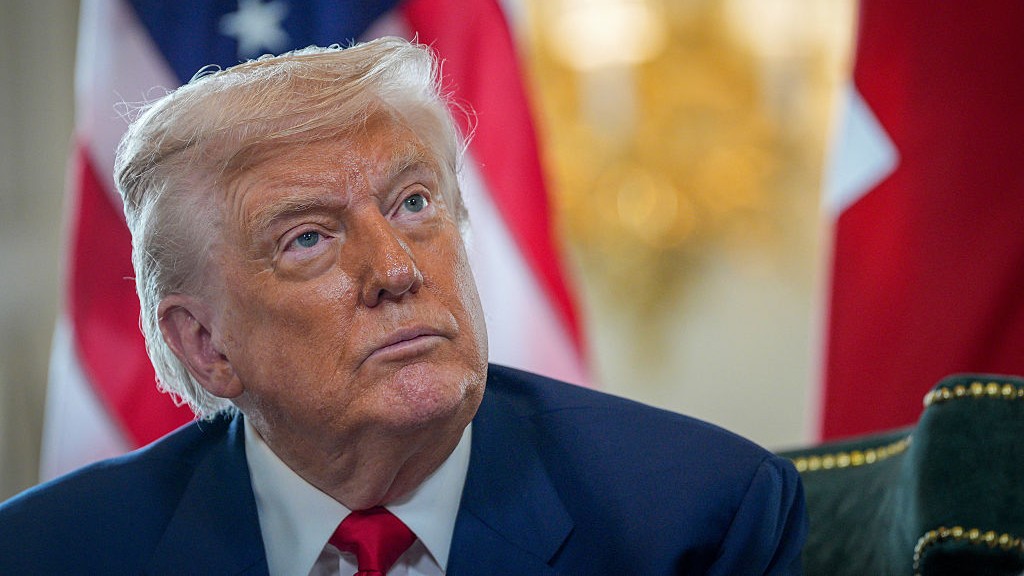 Trump slashes Ukraine ceasefire deadline to 10 days