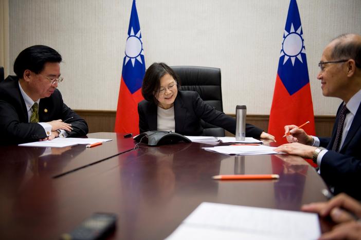 chinalodgesprotestaftertrumpcallwithtaiwanpresident
