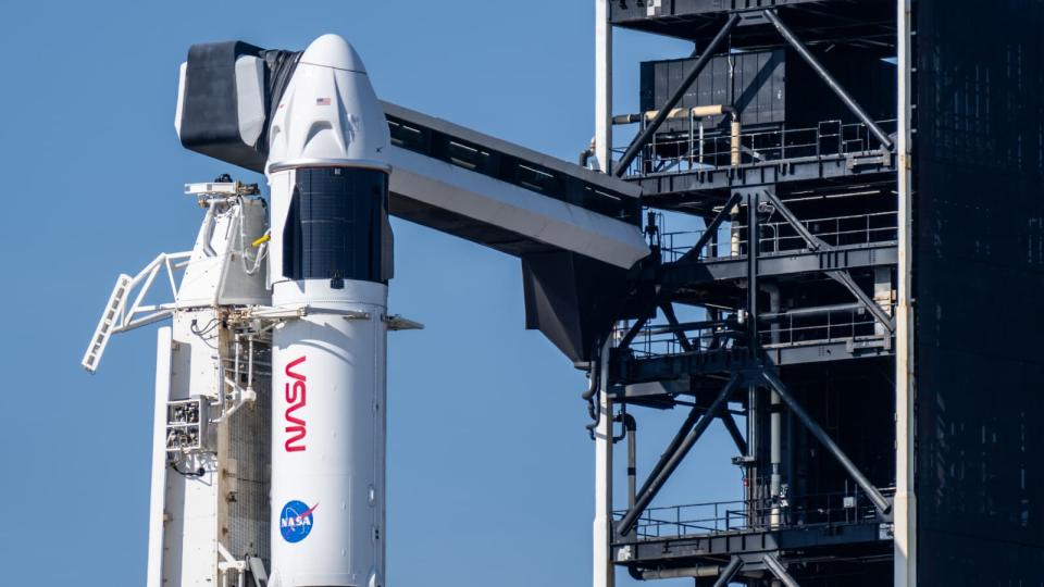 Elon Musk threatens NASA’s Dragon exit