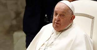 popefrancissuffersbreathingdifficulties