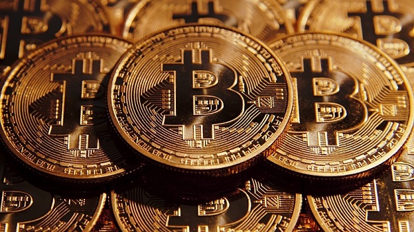 bitcointumblesafterchinadeclaresallcryptocurrencytransactionsillegal