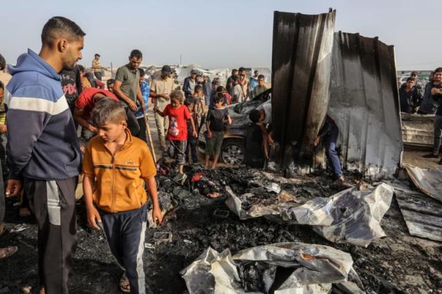 Dozens killed in new Israeli attacks on Rafah