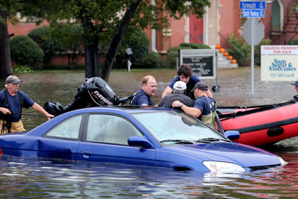 100peoplerescuedasfloodwatersinundatednorthcarolinainus