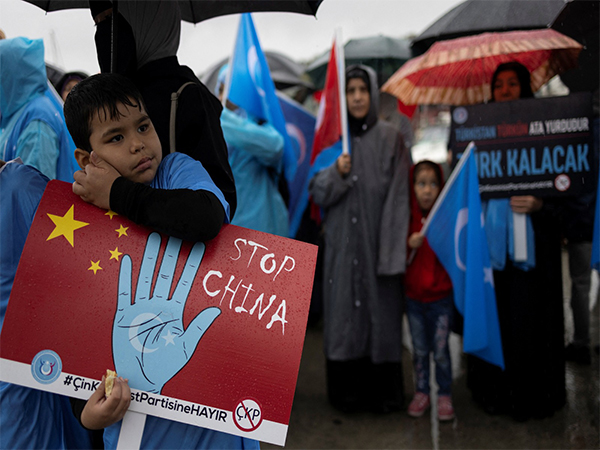 chineseauthoritiesarbitrarilydetainsover1millionuyghurs