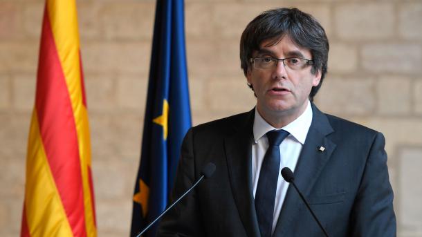 spainissuesarrestwarrantforoustedcatalanleader