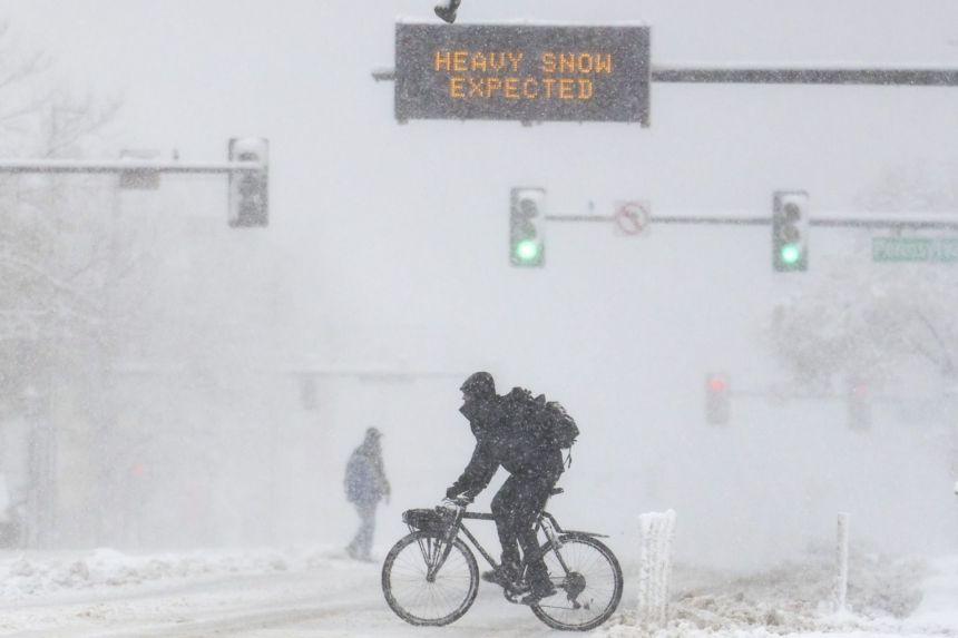 dangerouswinterstormpummelspartsofunitedstatesrockiesandwesternplains